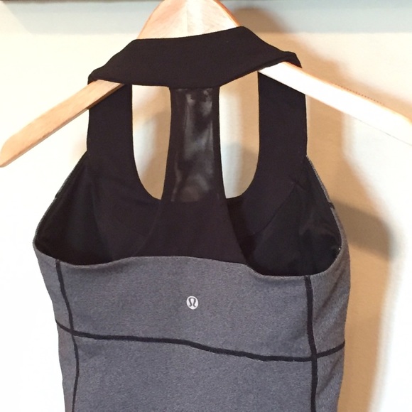 Lululemon workout top