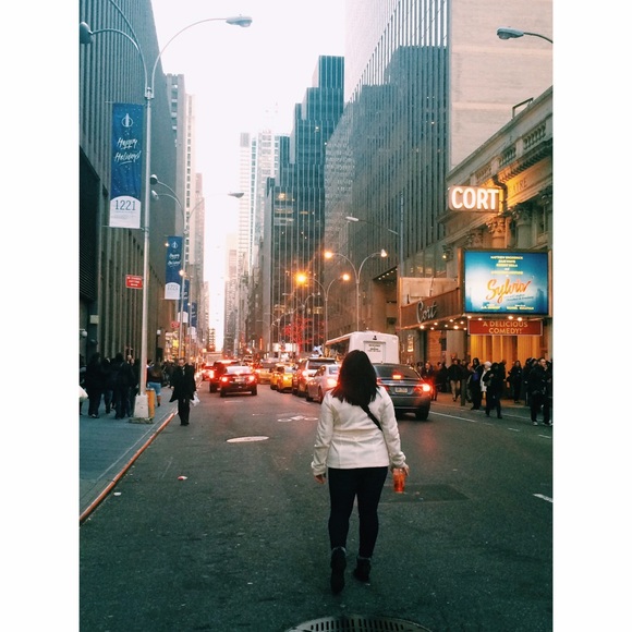 Meet your Posher, Emily - Picture 1 of 1