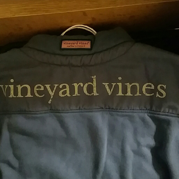 Vineyard vines - Picture 3 of 4