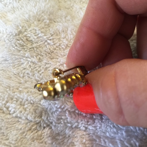 Vintage Brooch beautiful iridescent color $50 - Picture 2 of 3