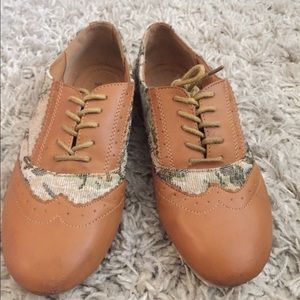 Cognac oxfords