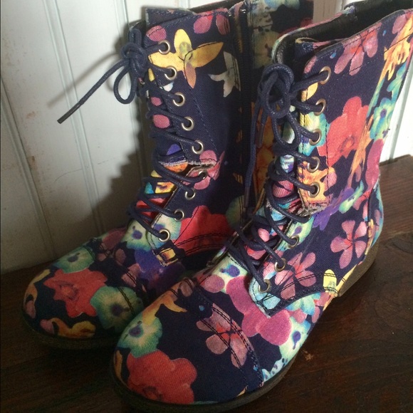 Floral Combat Boots *worn once!* *size 6.5*