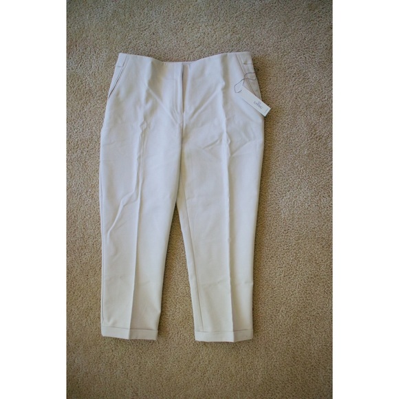Chico's So Slimming Cream Crop Pants - Picture 1 of 4