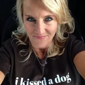 Meet your Posher, Leigh