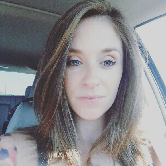 Meet your Posher, Hailey - Picture 1 of 1