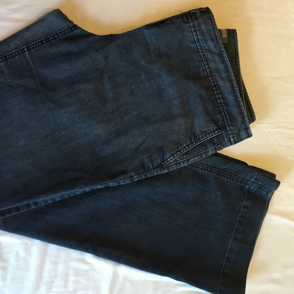 Jeans - Picture 1 of 1