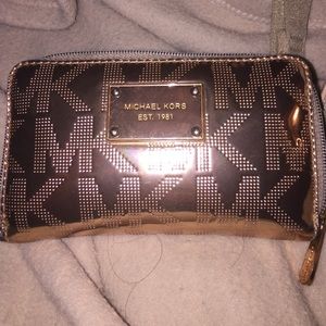 Michael Kors Rose Gold wallet (TRADE)