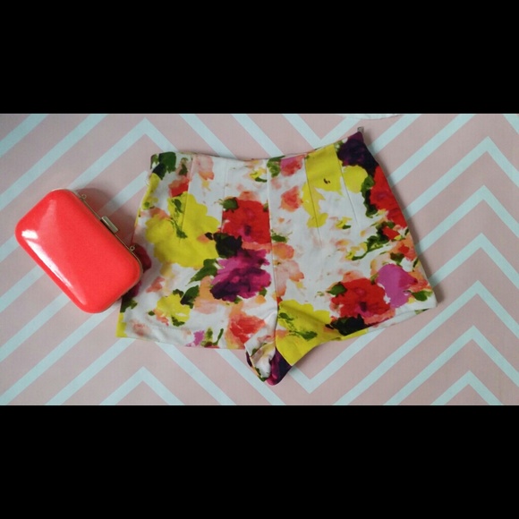 High waisted Floral shorts