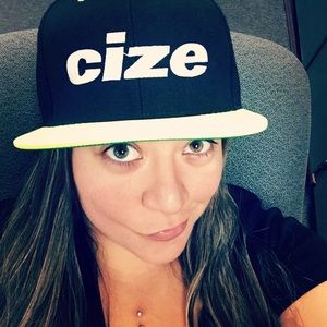 Meet your Posher, Mayra