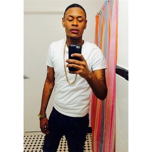 Meet your Posher, Johncarlos