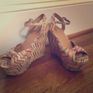 Multi colored stitched wedge