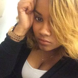 Meet your Posher, Kendra