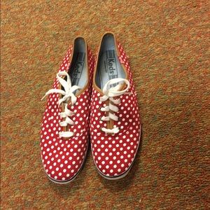 Polka dot keds
