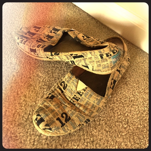 Toms shoes