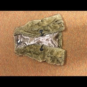 Fur vest