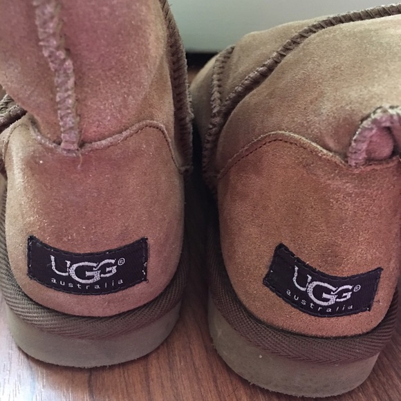 Authentic uggs - Picture 2 of 2