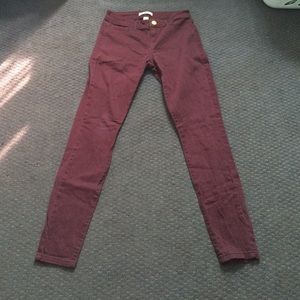 Skinny maroon jeggings