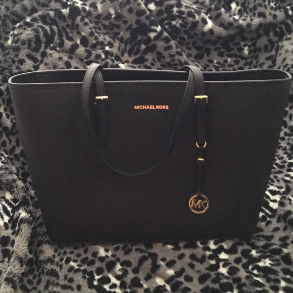 NWT Michael Kors Jet Set Multifunction Tote