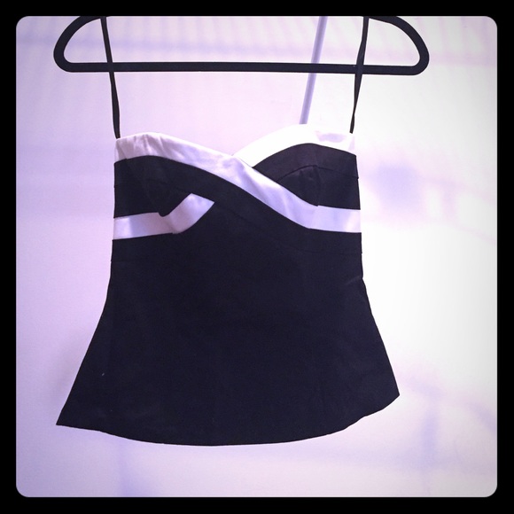 Strapless top
