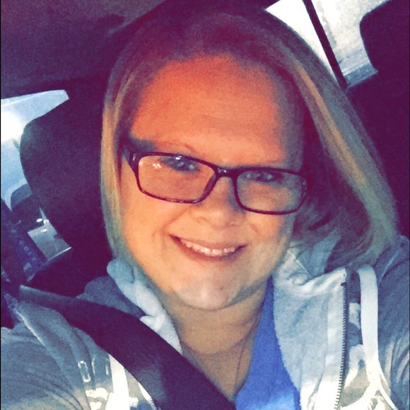 Meet your Posher, Brittany - Picture 2 of 4