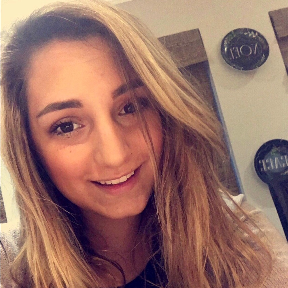 Meet your Posher, Francesca