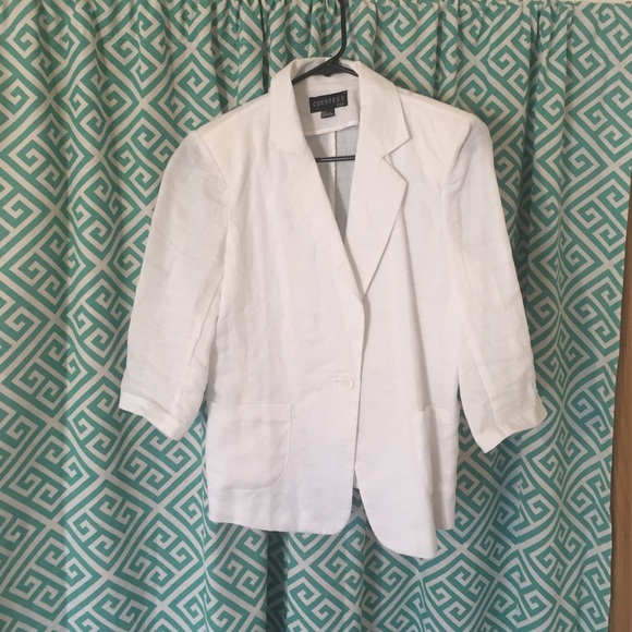 Simple white blazer. - Picture 1 of 1