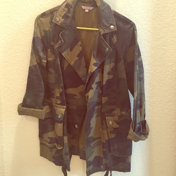 Camouflage bomber jacket
