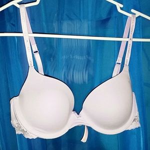 VS BRA NWOT