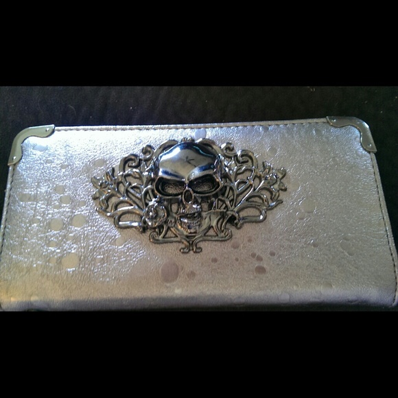 Metallic skull wallet - Picture 1 of 2