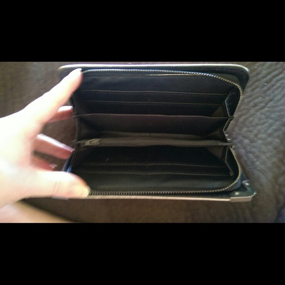 Metallic skull wallet - Picture 2 of 2