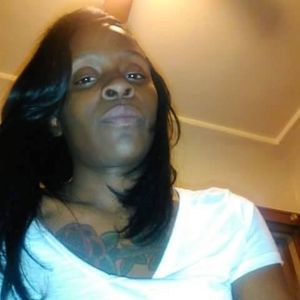 Meet your Posher, Ella