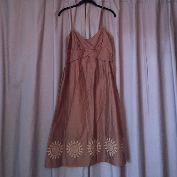 Casual summer dress, great for BBQ.