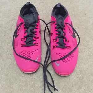 Pink nike 5.0