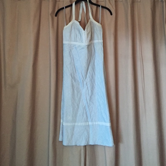 Casual & comfortable halter, great for BBQ/summer.