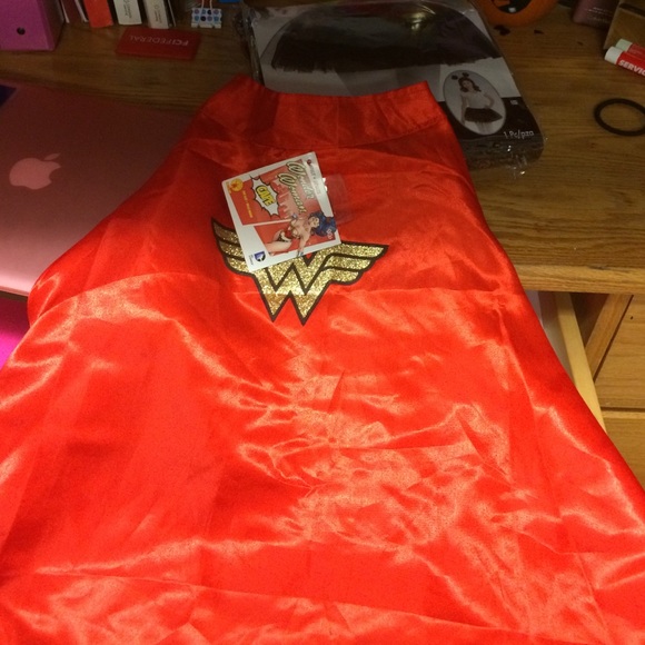 Brand new Wonder Woman Adult Cape