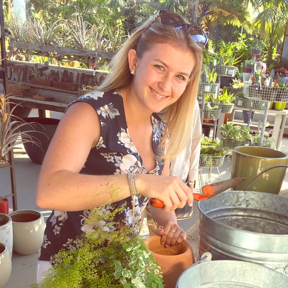 Meet your Posher, Ashlyn - Picture 1 of 1