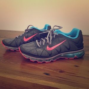 Nike airmax sneakers