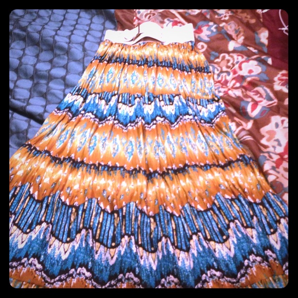 Maxi skirt