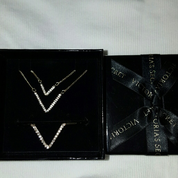 Necklace an bracelet