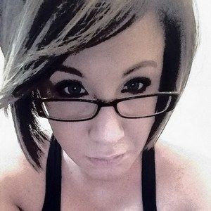 Meet your Posher, Pauline