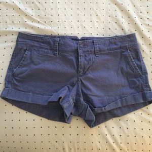 American Eagle blue cargo style shorts