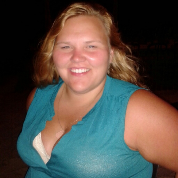 Meet your Posher, Sarah - Picture 3 of 4