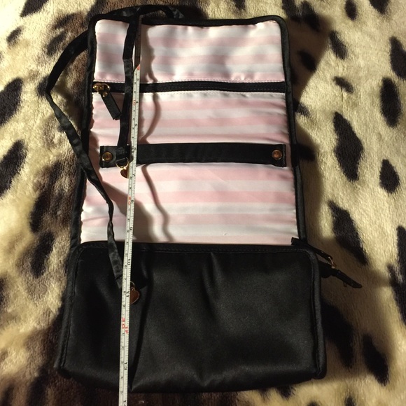 Victoria secret jewelry holder - Picture 4 of 6