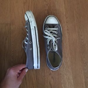 Converse Low Top Grey