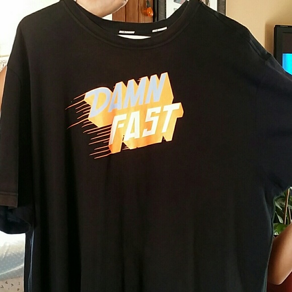 NIKE XXL tshirt
