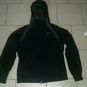 bUNDLE Reversible Windbreaker