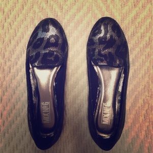 Perfect condition leopard flats