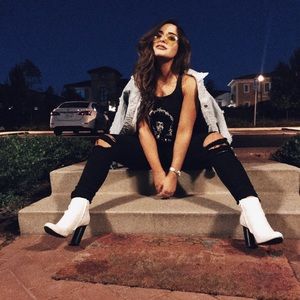 Meet your Posher, Rama