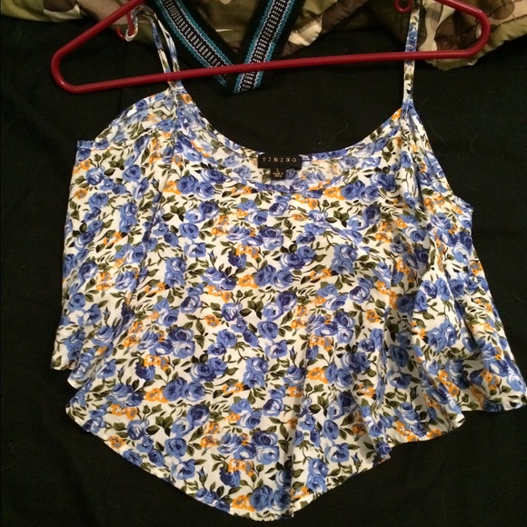 Flower print crop top.