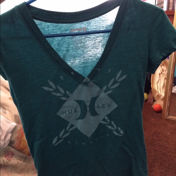 Hurley v-neck